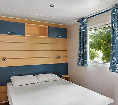 Mobilhome 5 Personnes A 아그